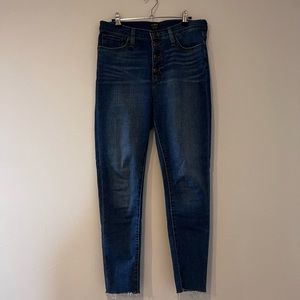 10" highest-rise raw hem skinny jean with button fly size 29/8